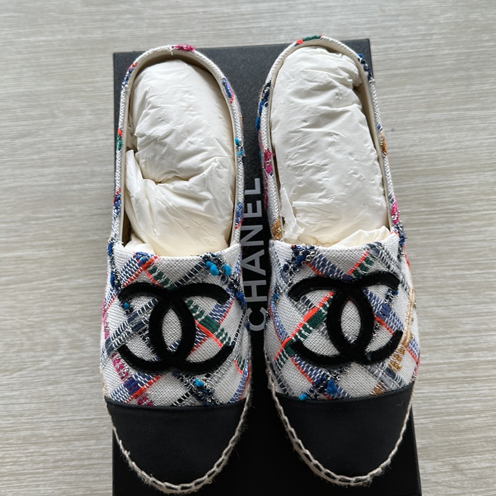 Chanel Tweed Espadrilles - Picture 4 of 6